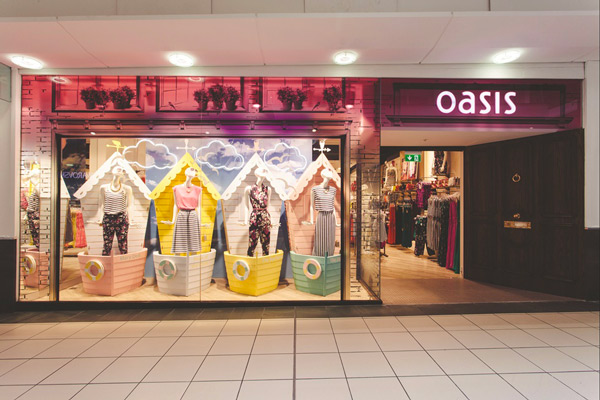 Shopfront negozio franchising Oasis 2