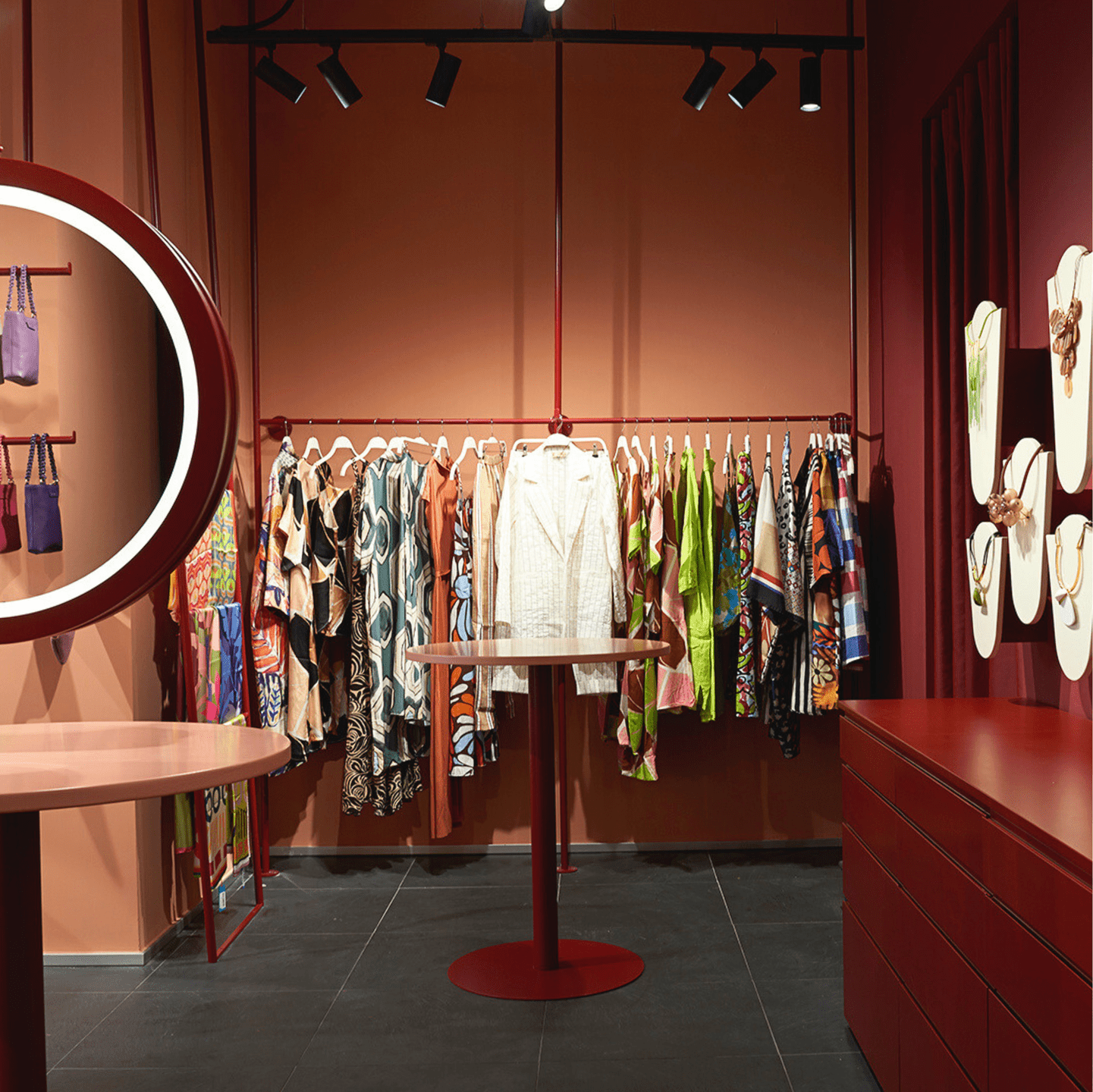 Restyling negozio abbigliamento