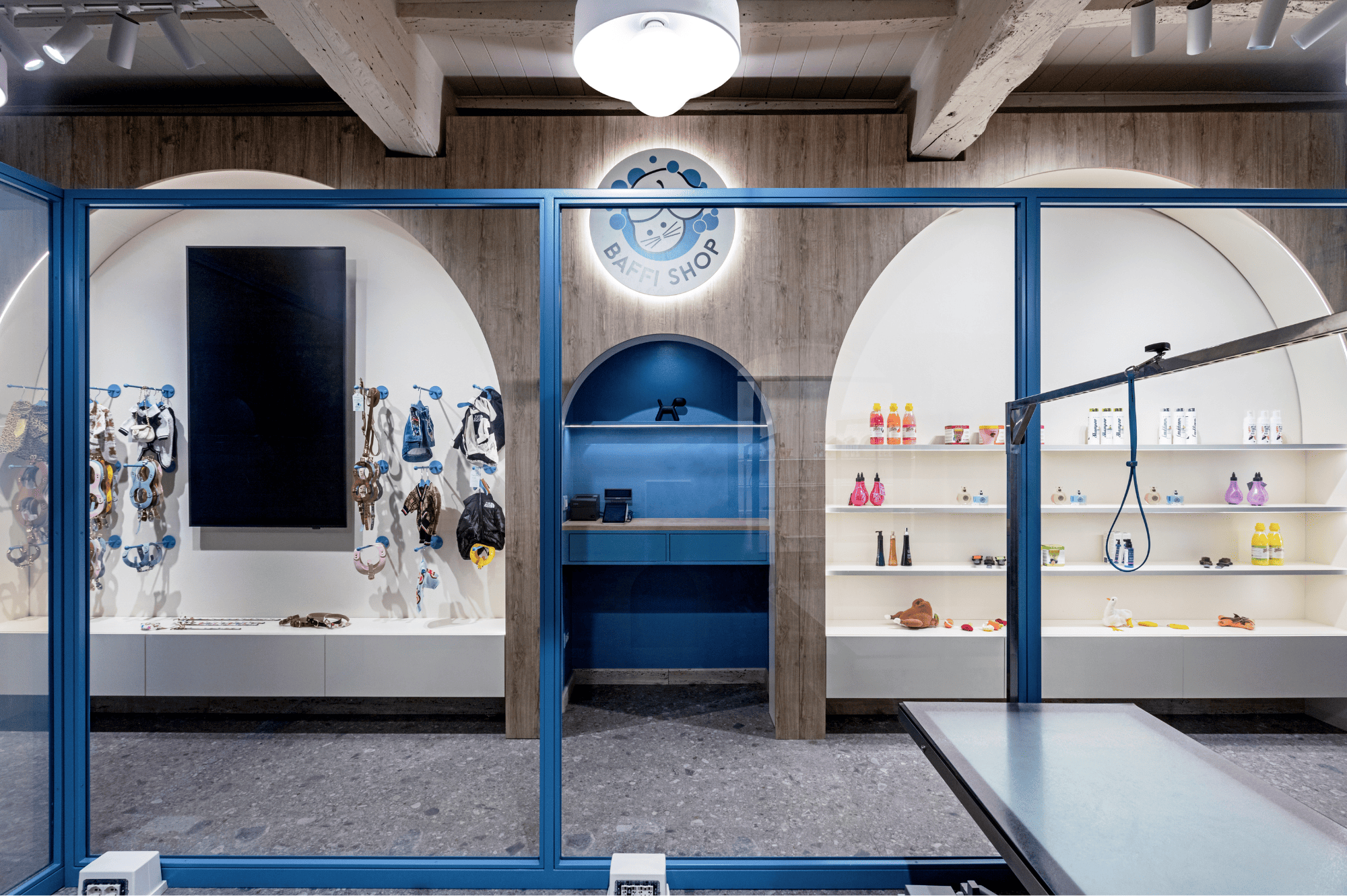Arredamento Toelettatura e SPA Pets Animali Boutique a Milano Progetto PiùStore