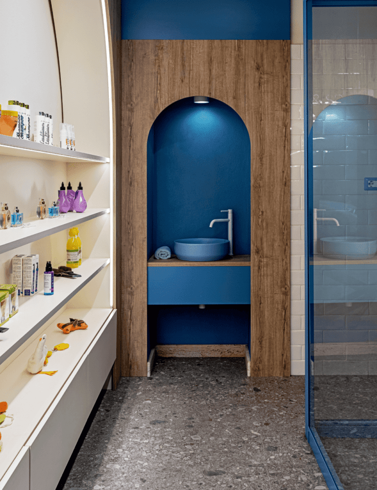 Arredamento Toelettatura e SPA Pets Animali Boutique a Milano Progetto PiùStore