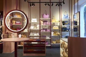 Arredamento negozio di accessori moda