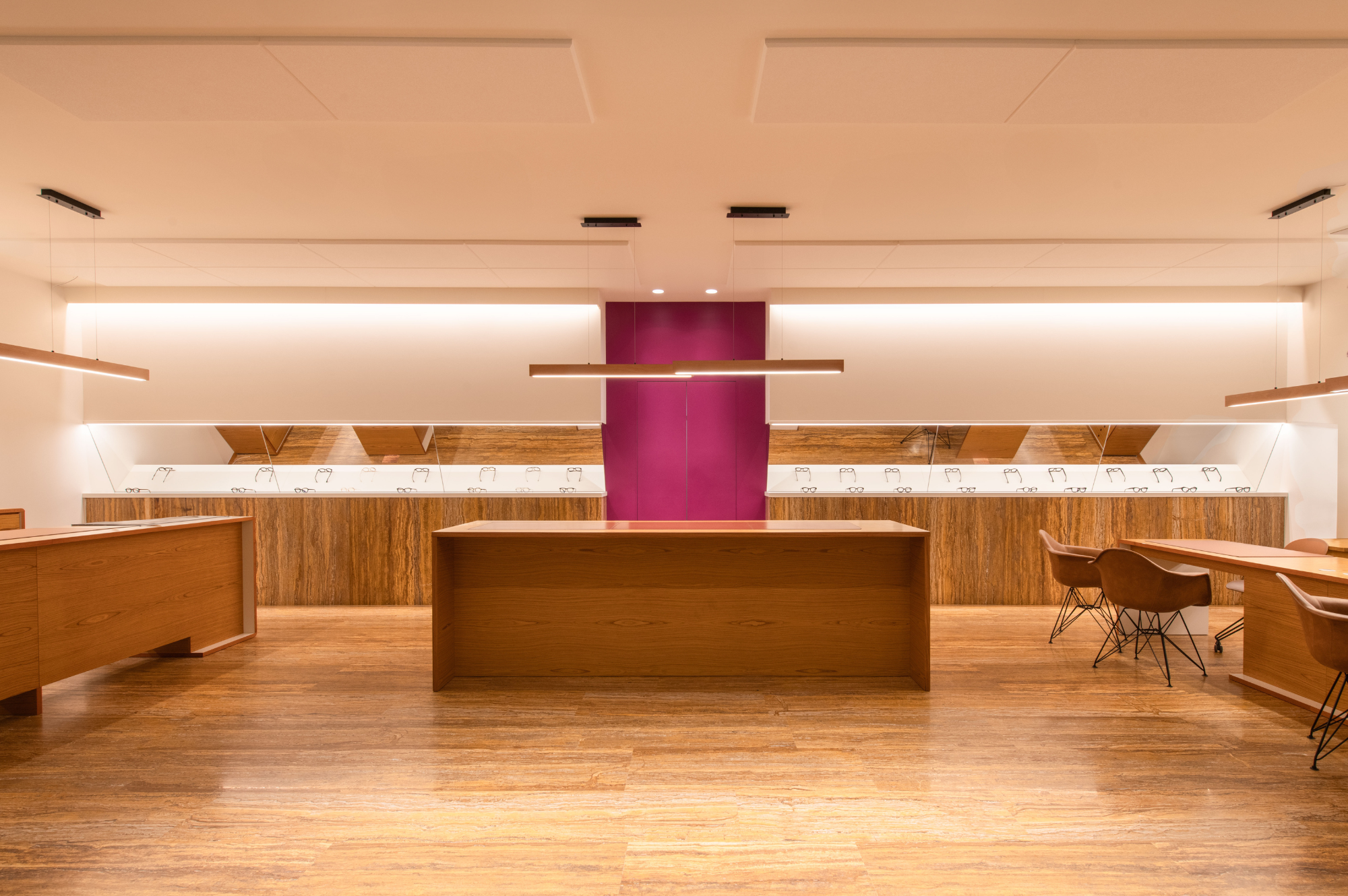 Restyling Sostenibile Negozio di Ottica Progetto PiùStore